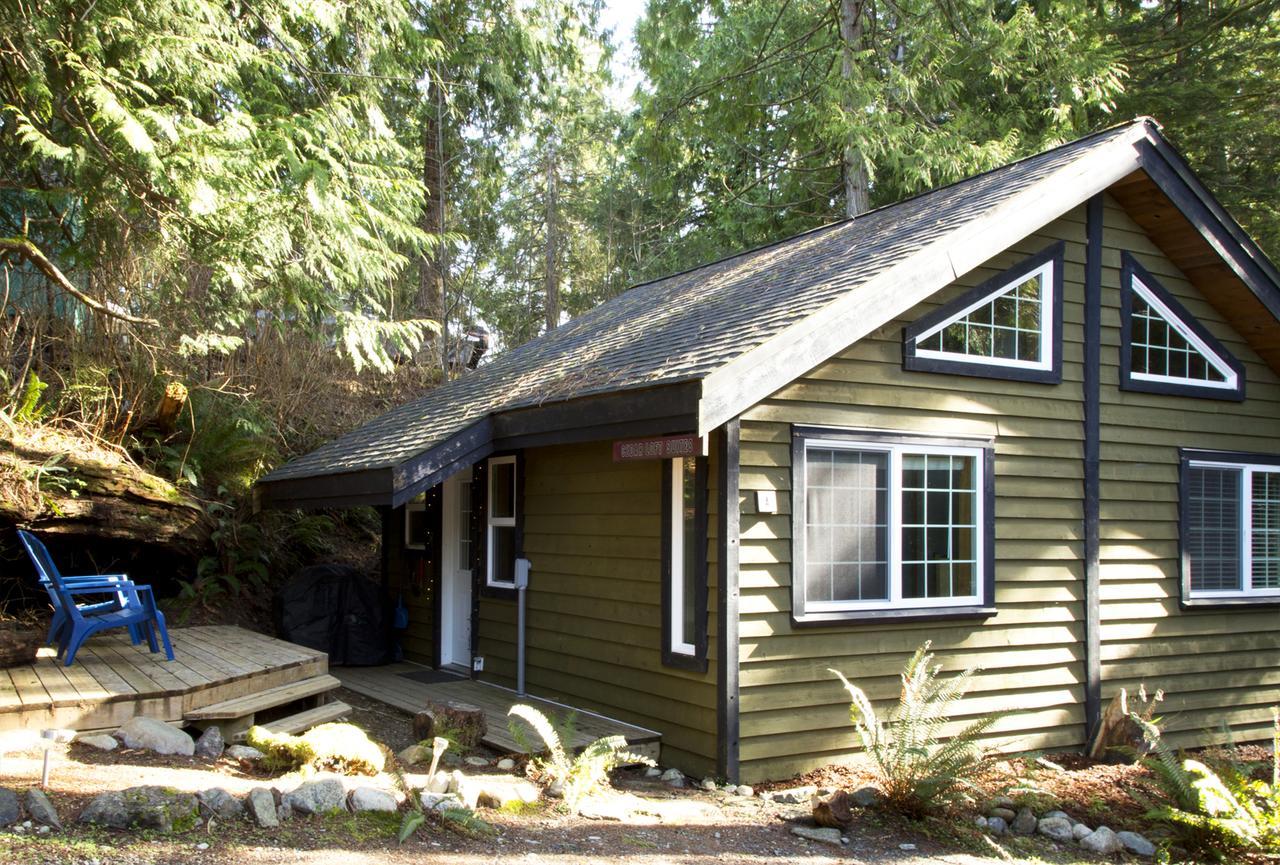 Surfs Inn Rainforest Cottages Ucluelet Eksteriør billede