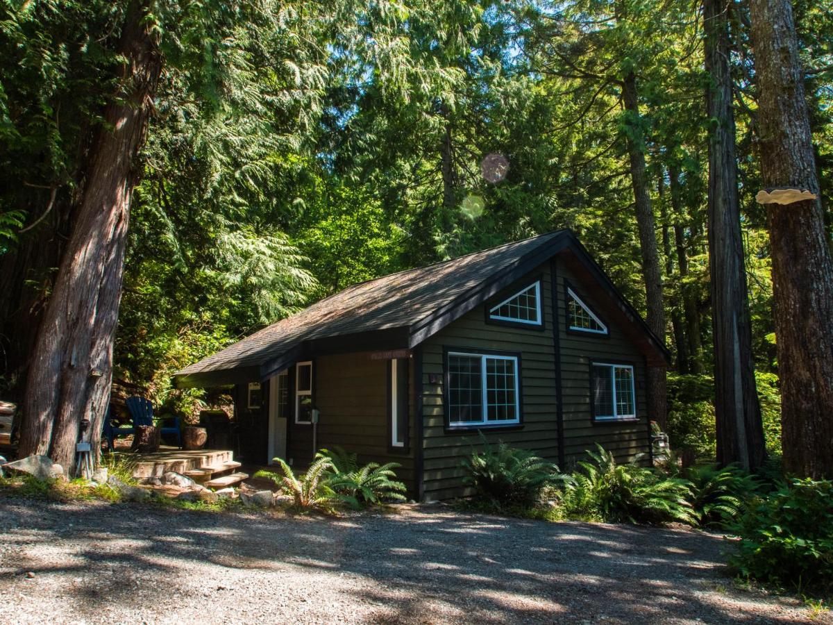Surfs Inn Rainforest Cottages Ucluelet Eksteriør billede