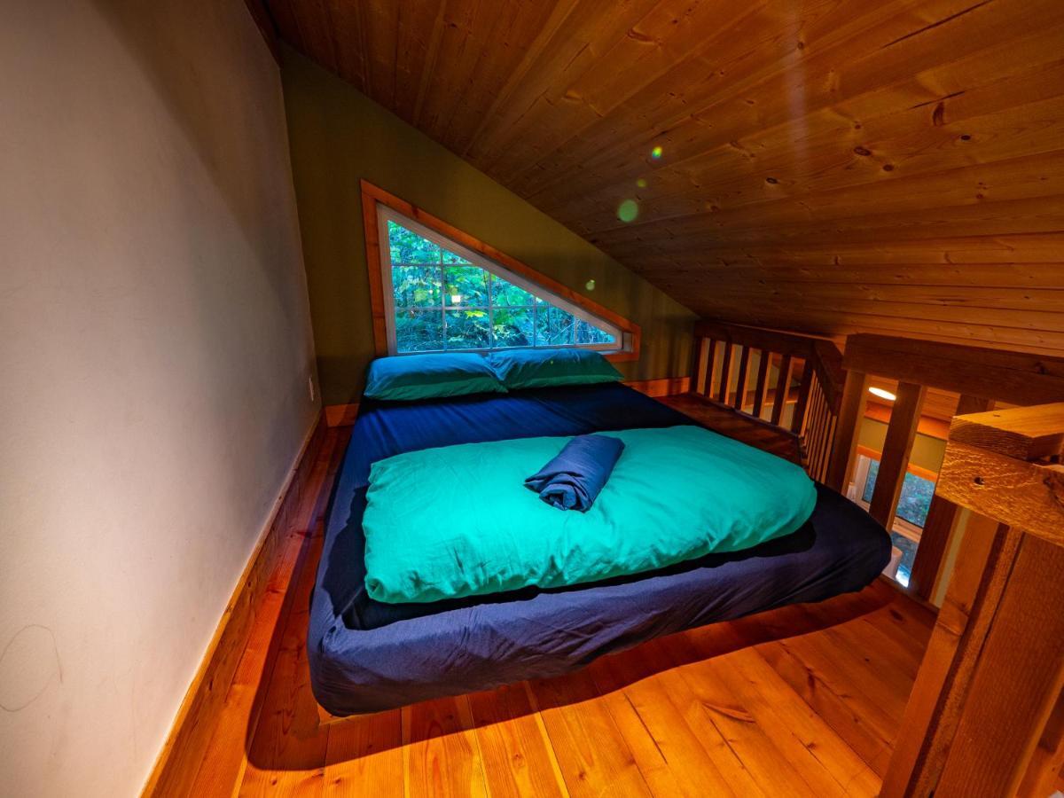 Surfs Inn Rainforest Cottages Ucluelet Eksteriør billede